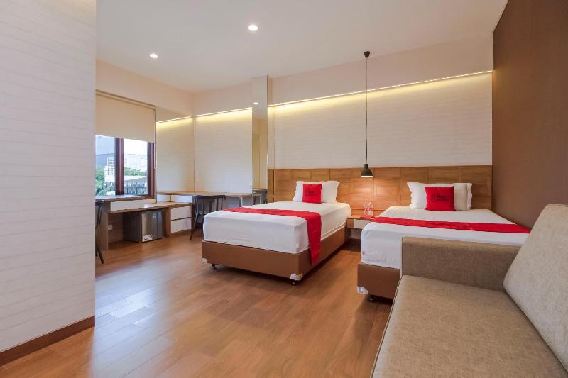 Reddoorz Plus @ Cbd Bintaro South Tangerang Exterior foto