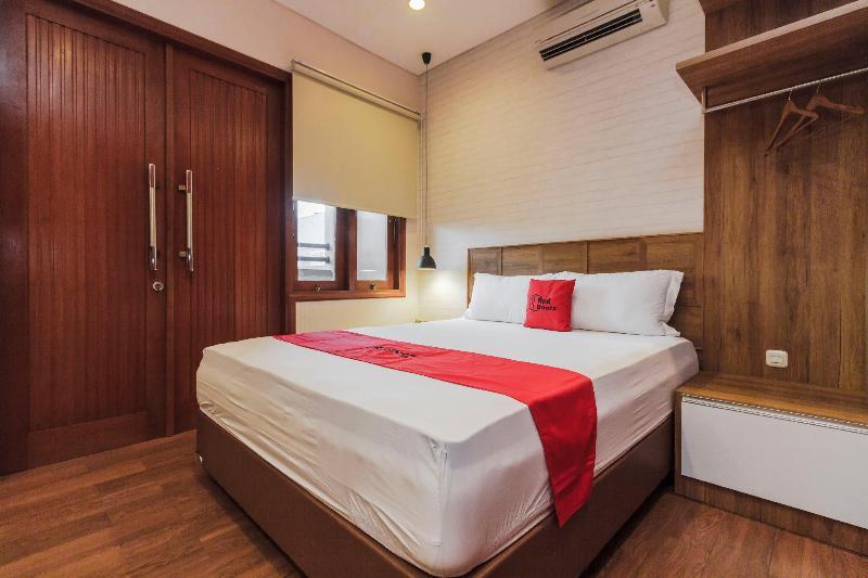 Reddoorz Plus @ Cbd Bintaro South Tangerang Exterior foto
